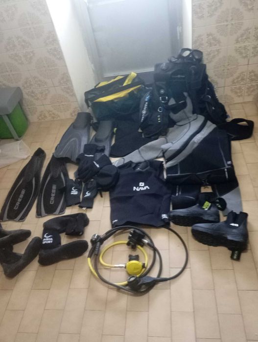 Conjunto de mergulho semi novo