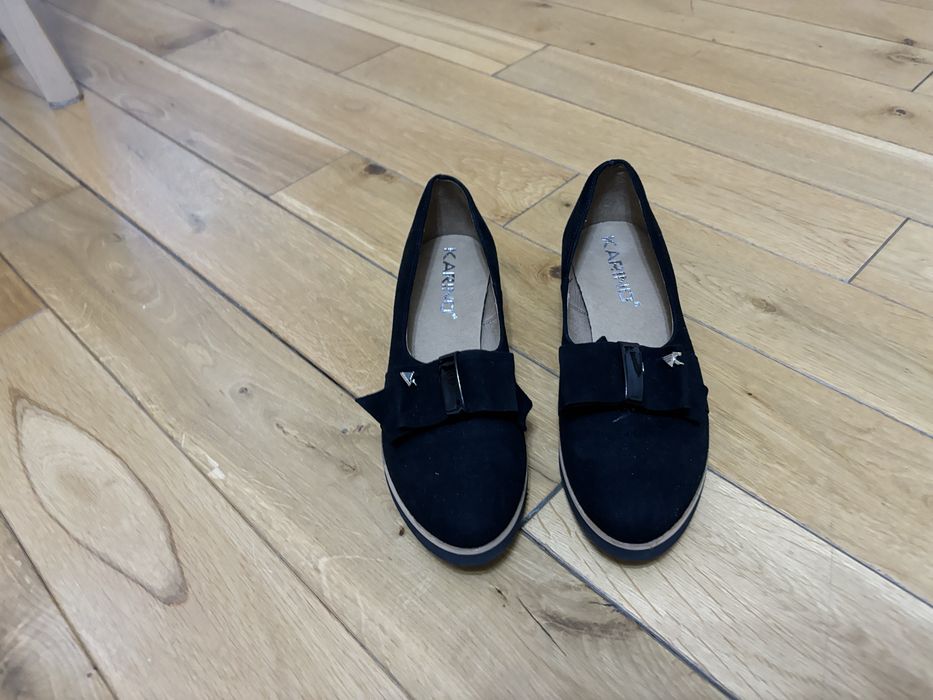 Karino skórzane czółenka nowe rozmiar 38