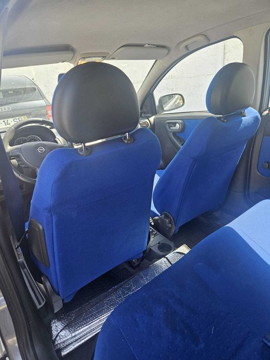 Vende-se "Opel Corsa C"