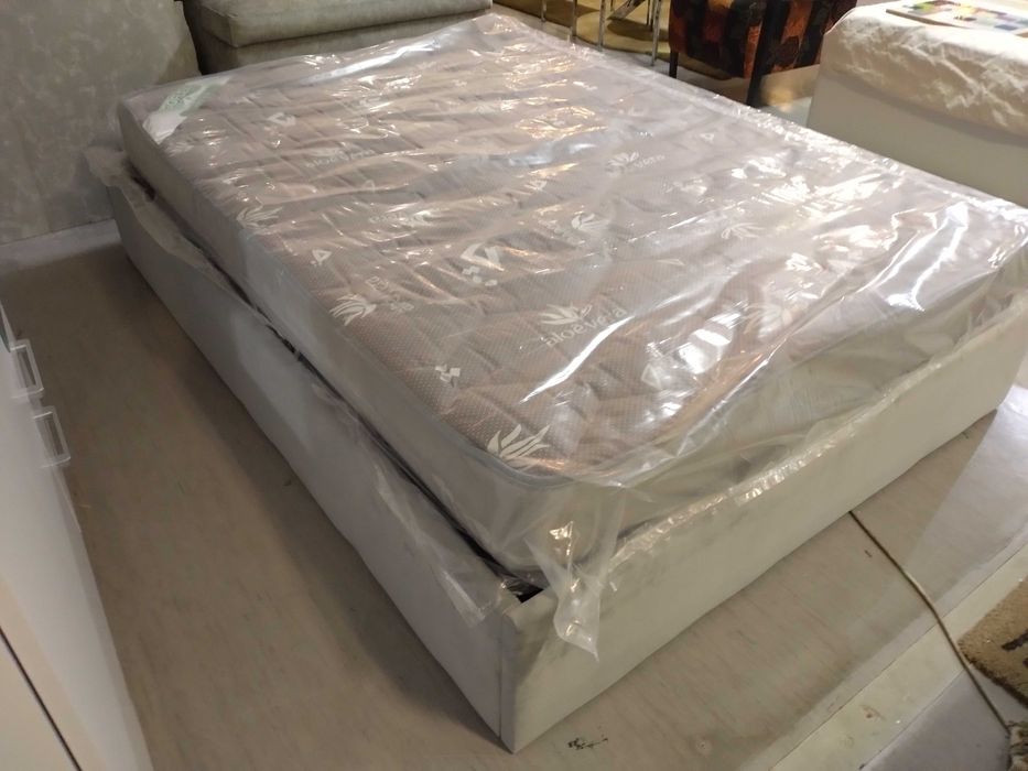 Sommier Estofado Micro Fibra + colchão Visco