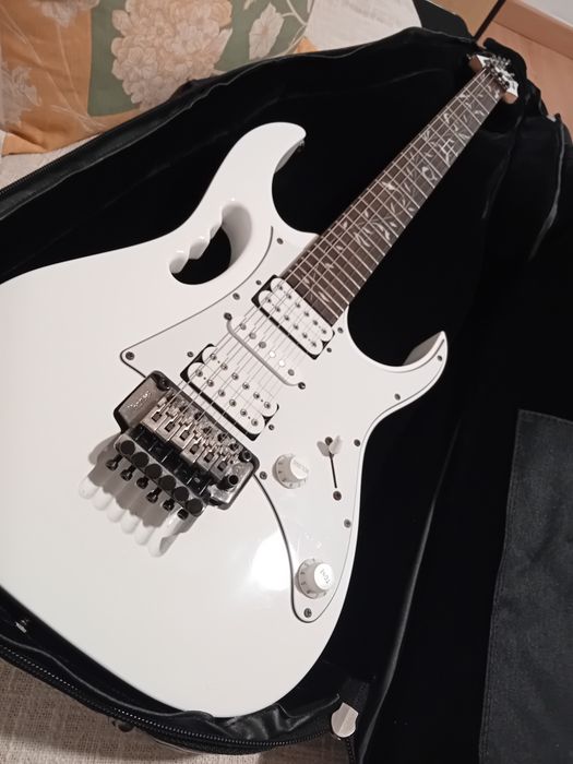 Guitarra Ibanez jam jr
