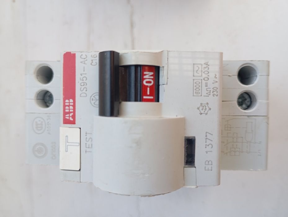 Диференційний автоматичний вимикач ABB 16а.