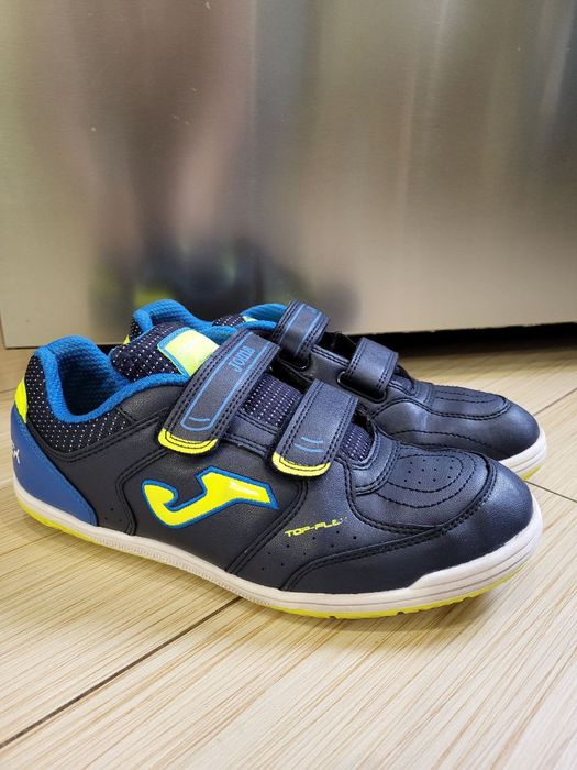 Кроссовки для футзала Joma