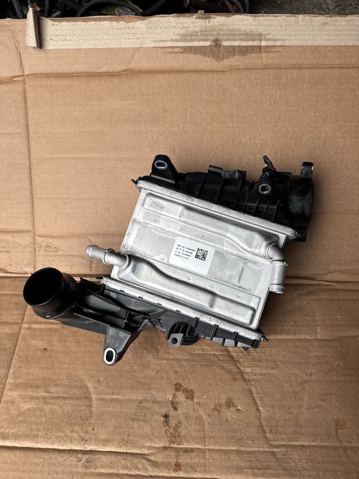Intercooler wodny volvo xc90,xc60 2.0 B4,B5 mild hybrid 32339,085