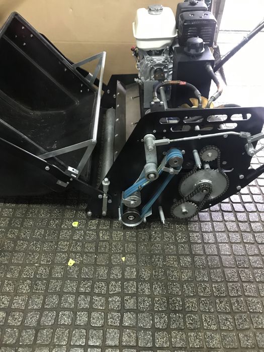 Vendo maquina relva para campos de futebol