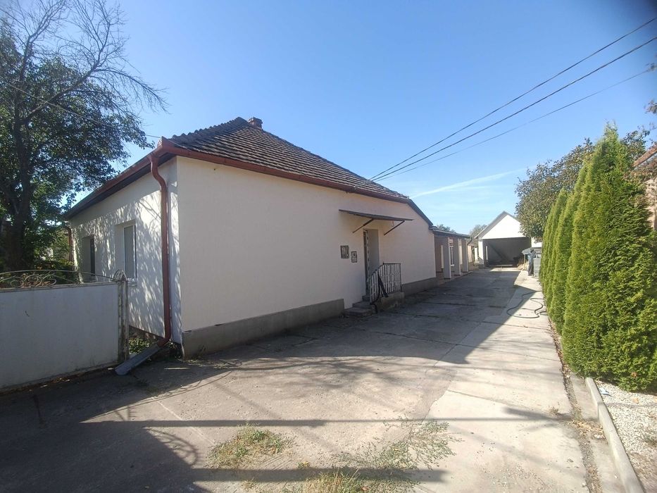 ТЕРМІНОВО 5-и кімнатне будинковолодіння (можливе проживання 3 поколінь