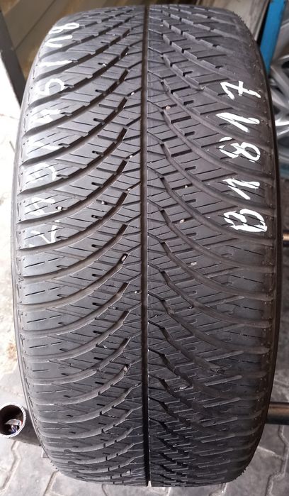 245/45/19 Yokohama Bluearth 4S 4W21 100Y
