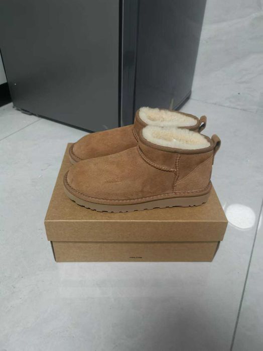 UGG Classic Ultra mini R.38
