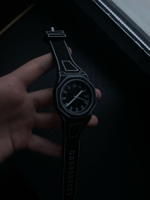 Годинники PINTIME в стилі 2D стиль та витончиність