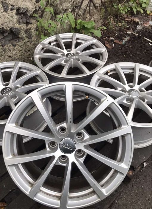 Диски Audi 5:112r17 комплект титаны б/у склад оригинал почти новые