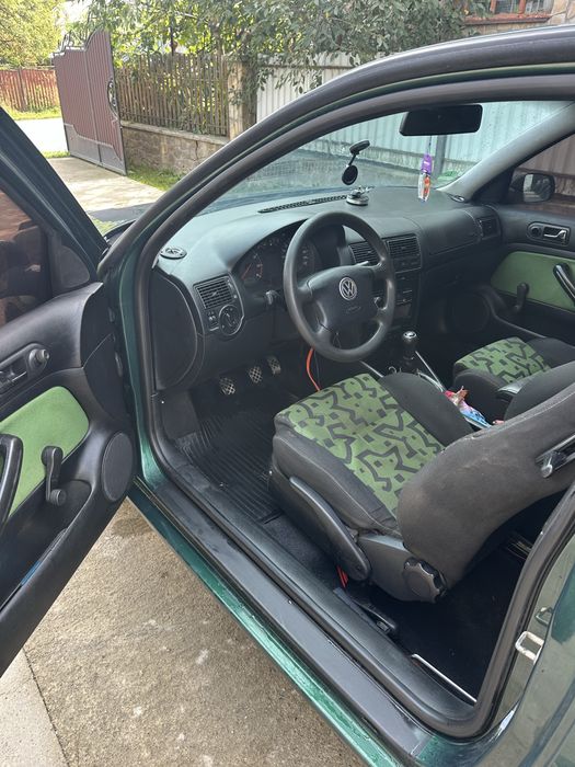 Volkswagen golf 4 машина ( не Passat bmw audi)