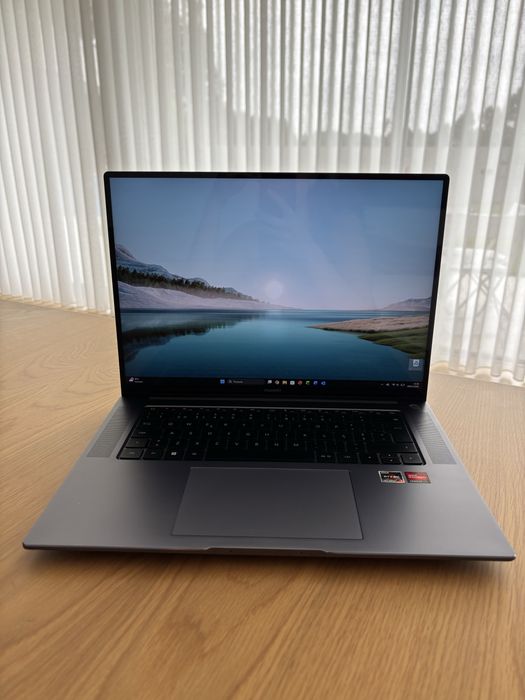 Huawei Matebook 16 - AMD R7 - 512GB