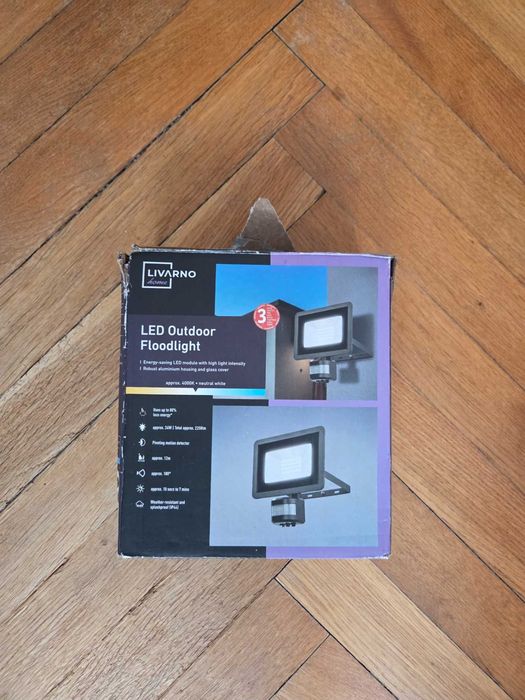 LED reflektor zewnętrzny