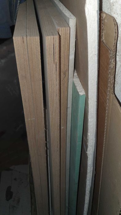 Materiały budowlane, płyty gipsowe styropiany, płyty drewniane