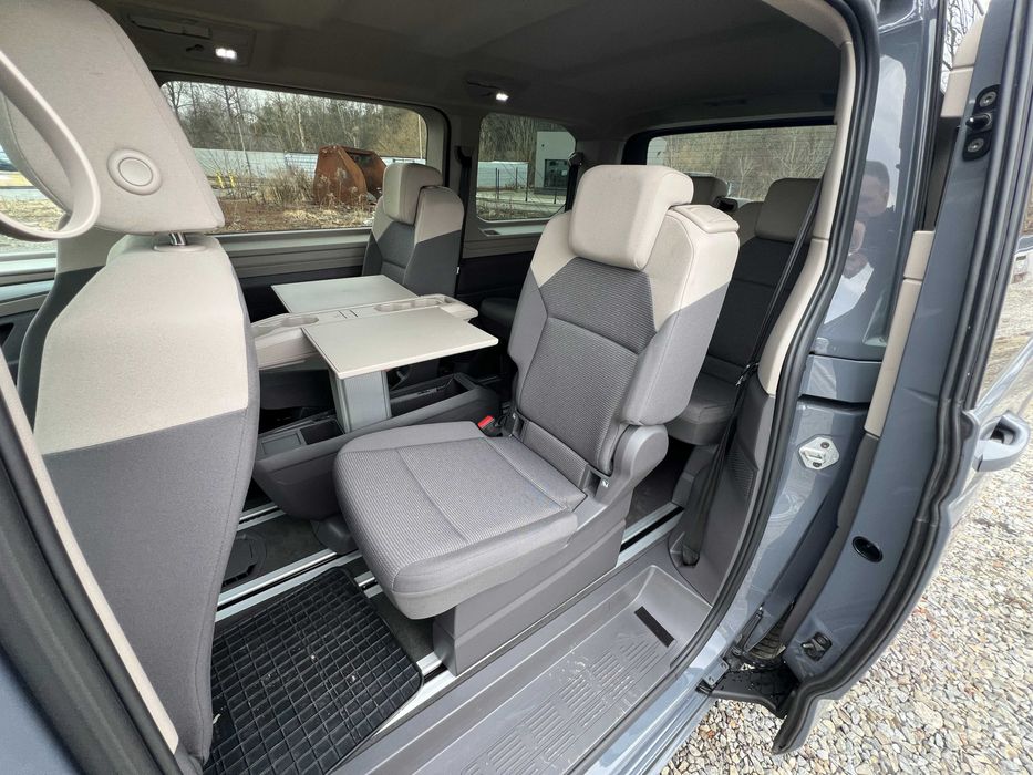 Wynajem busa VW MULTIVAN bus do wynajęcia wypożyczalnia busów