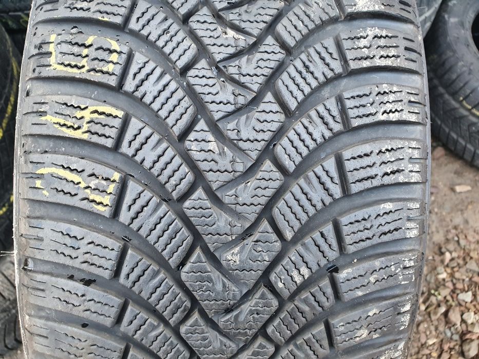 sprzedam opony używane zimowe FALKEN 245/40/R21