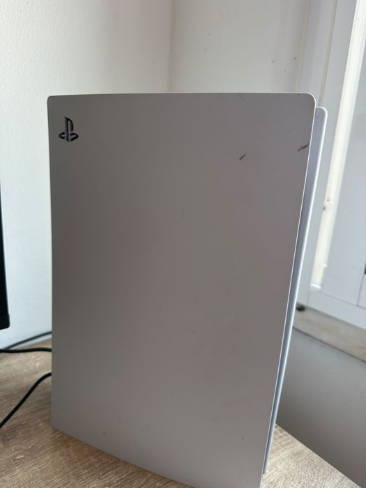Playstation  5 com 1 comando