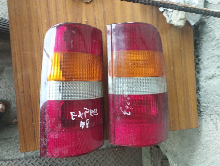 Lampy tylne Ford Escort Express 2 szt.