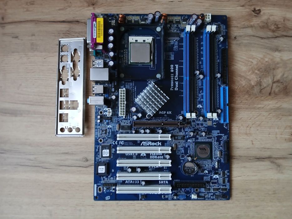 Retro płyta główna Asrock P4V88+ PGA478 + procesor Intel Celeron D 2,66GHz