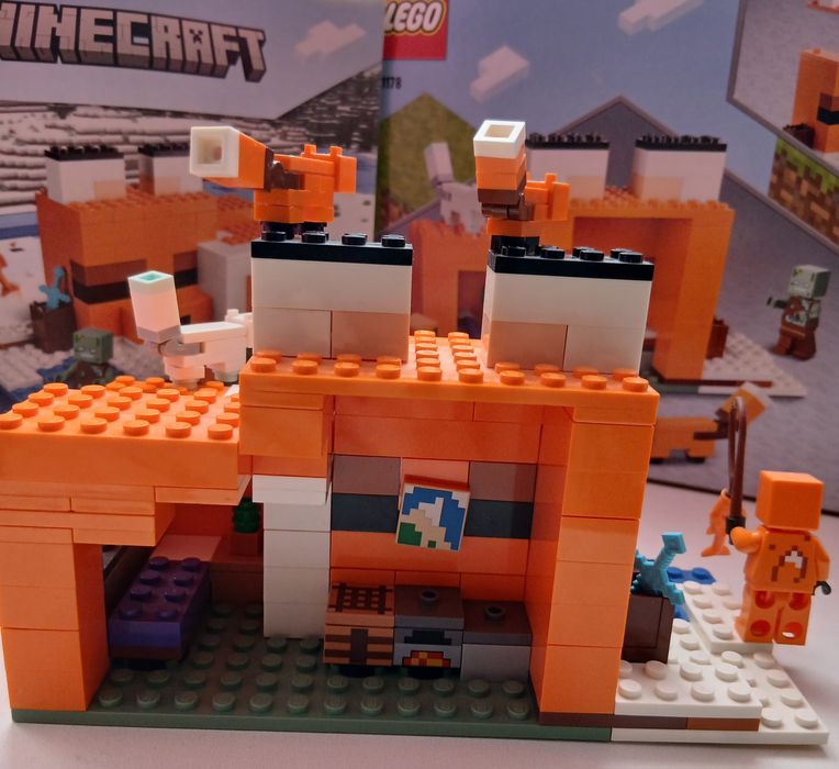Конструктор LEGO Minecraft Нора лисиці