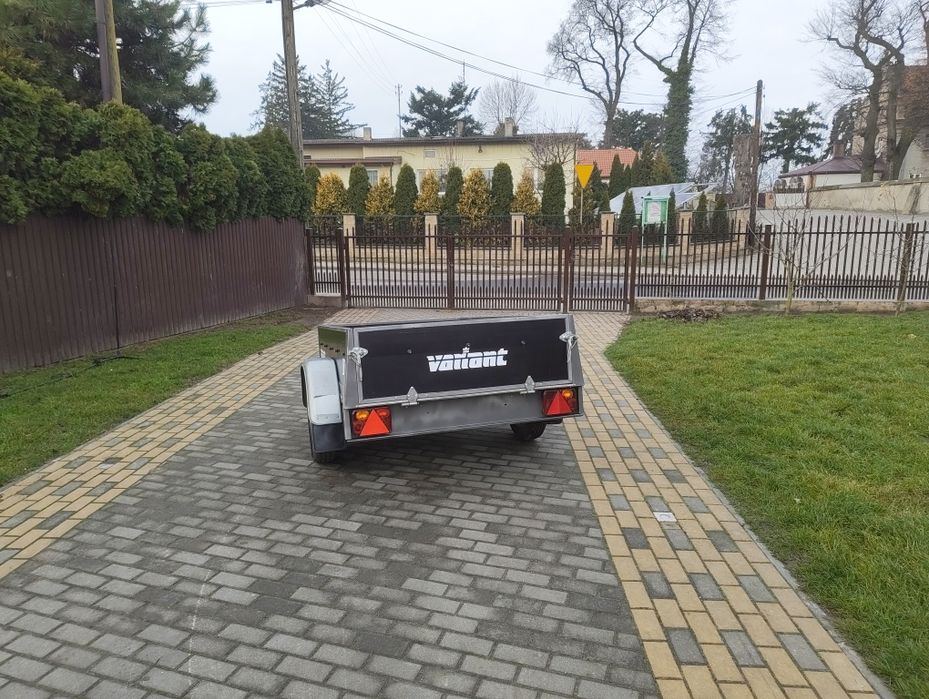 Przyczepka samochodowa Variant  po odnowieniu