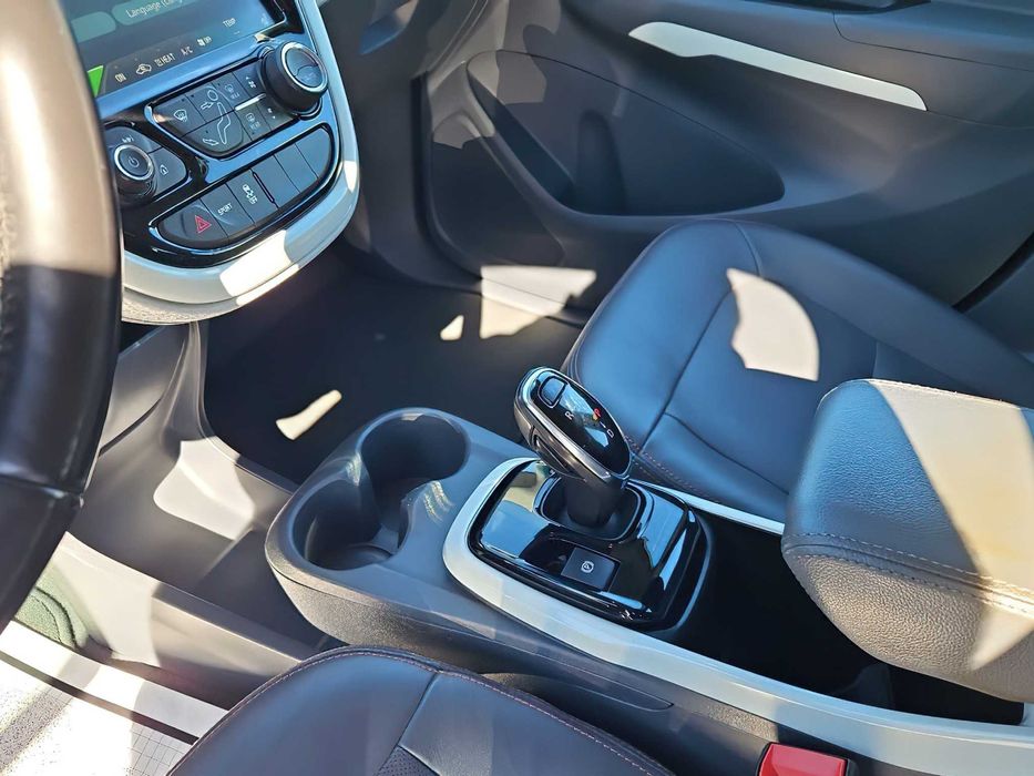 Chevrolet Bolt EV      2021