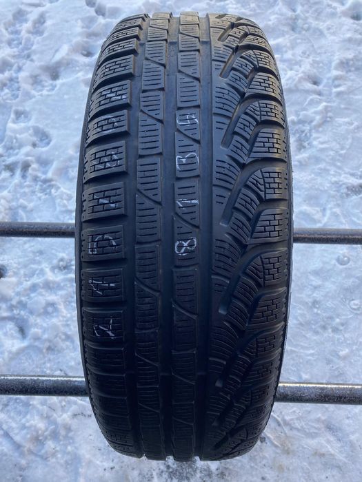 215/60/17 Pirelli SottoZero Winter 210 Serie ll AO 96H