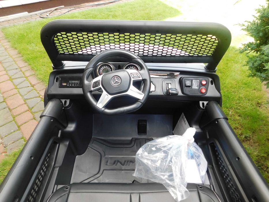 BARDZO DUŻY Samochód na Akumulator Mercedes Unimog 4x4 AUTO