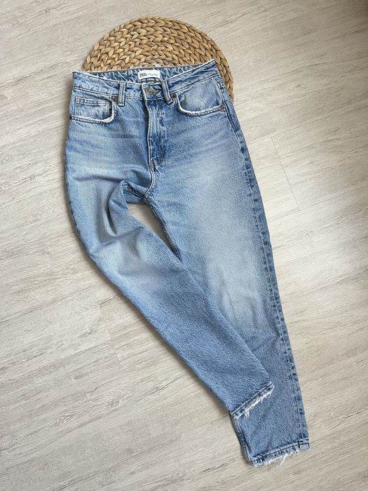 Джинси від Zara на дівчину