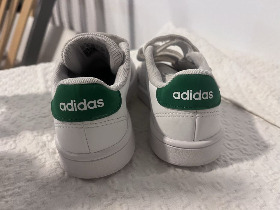 Tenis Adidas em otimo estado