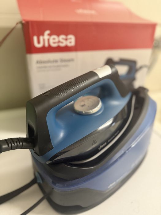Ferro com Caldeira UFESA Absolut Steam
