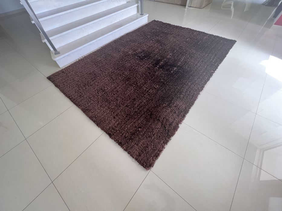 Tapete castanho chocolate pêlo alto com 200x300