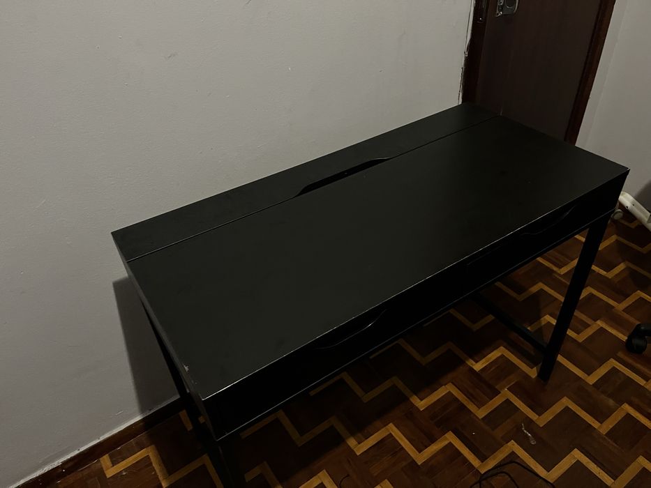 Secretaria com duas gavetas nova