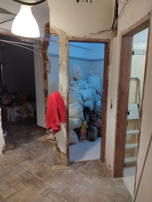 Recolha de entulhos e demolições