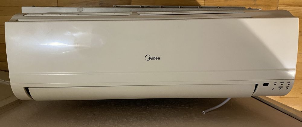 Кондиціонер Midea MSG 12AR. Працює. Пульт в комплекті