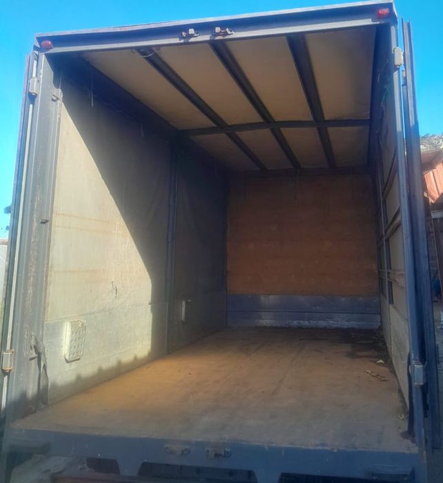 Vendo caixa em lona para carrinha