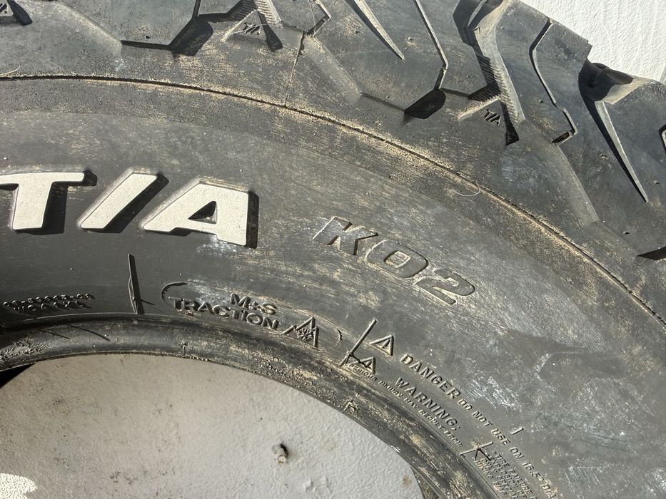5 Pneus BfGoodrich 285/ 75r16