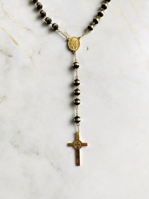 Różaniec . Czarno / zloty