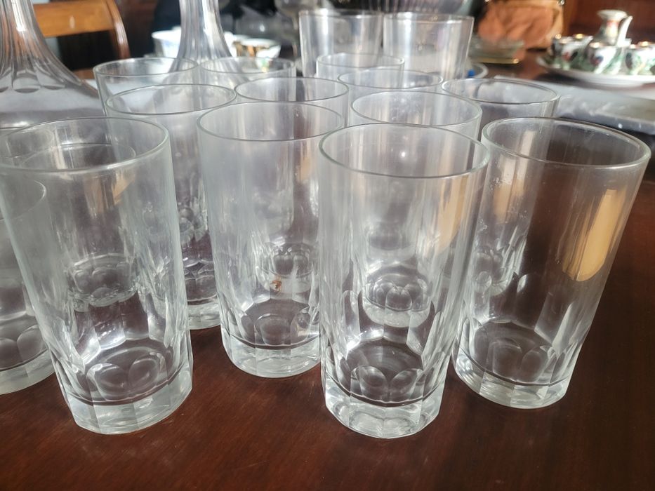 Copos de água e de licor simples445715265083811843