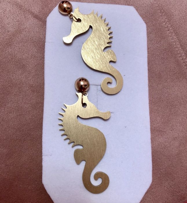 Brincos Dourados Cavalo Marinho (novos)