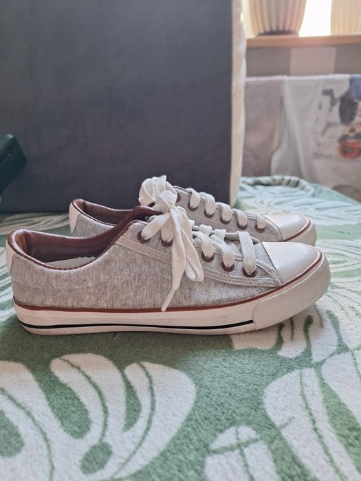 Trampki szare rozm.39