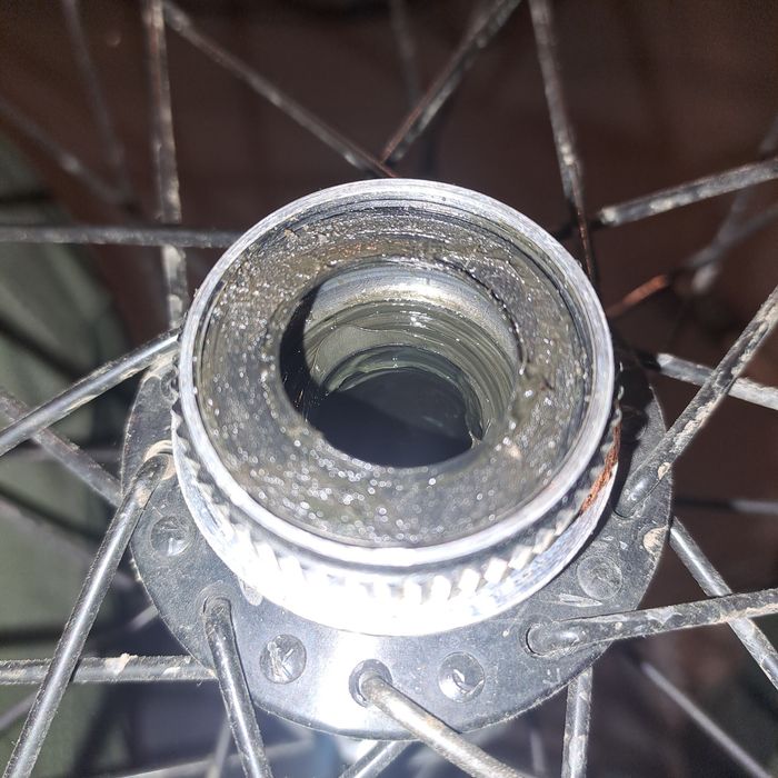 Piasta Shimano FH-M6010-B bez kulek i osi