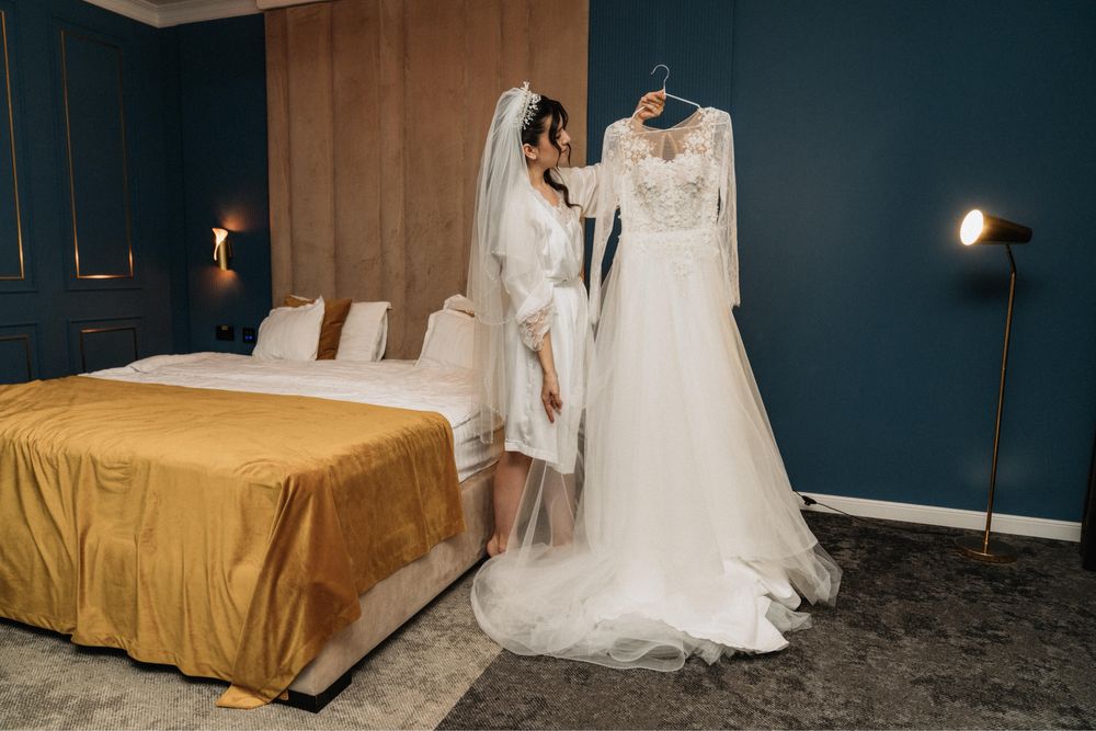 Продам дуже гарну весільну сукню