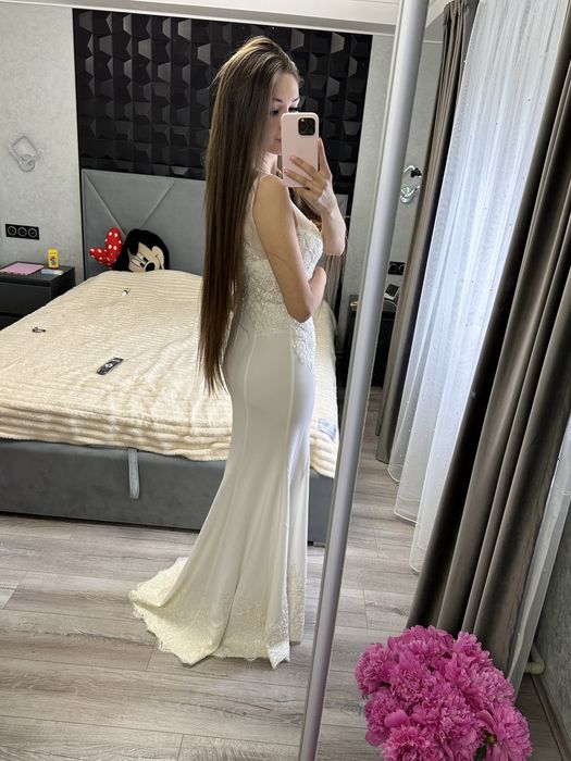 Продам випускну сукню