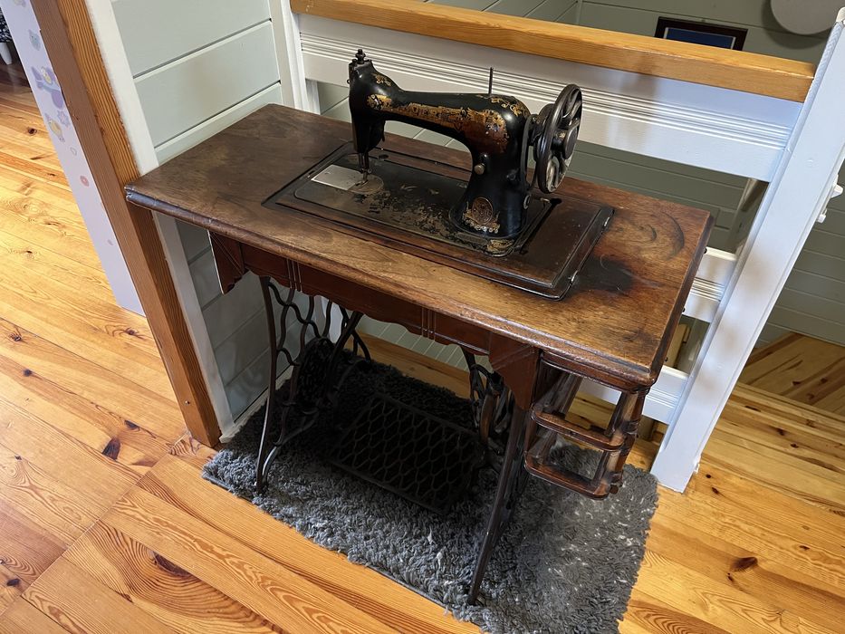 Stara maszyna do szycia singer