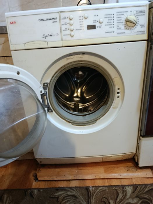 Стиральная машинка АЕG