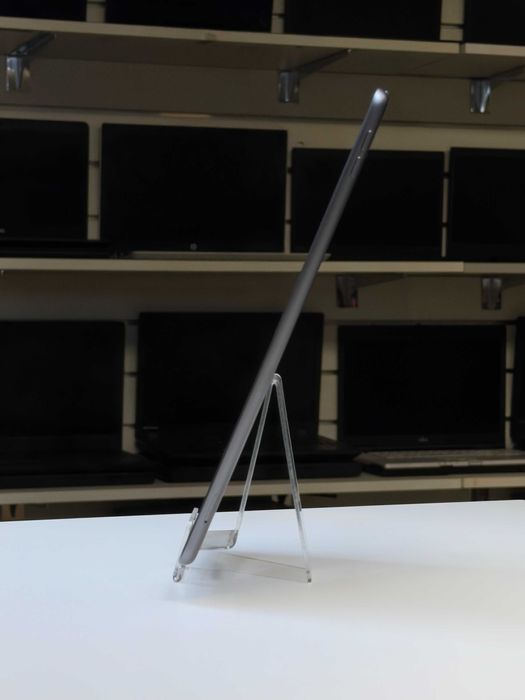 Noworoczna Promocja! Tablet Apple iPad 8th gen 10,2" 32GB + Pokrowiec!