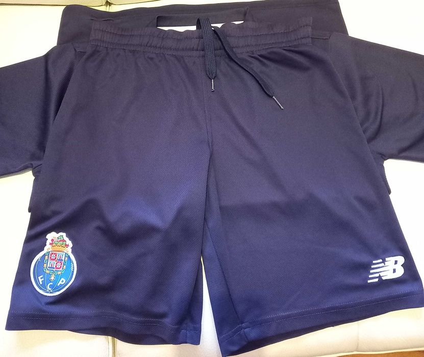 Equip. FCP-NB,( t-shirt, calções(9/12anos)
