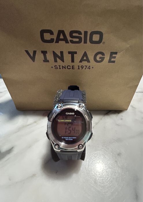 Zegarek casio damski pasek sylikonowy