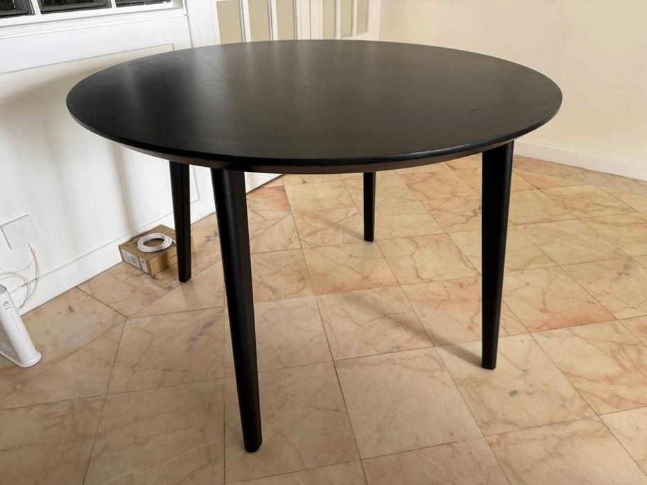 Mesa redonda preta IKEA 105 cm diâmetro